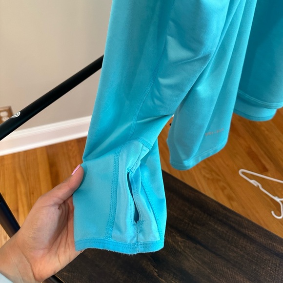 Men’s Nike Element Dri-FIT 1/2 Zip Pullover - Picture 3 of 6